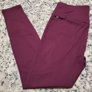 New Fabletics Motion365 burgundy leggings, no tags,